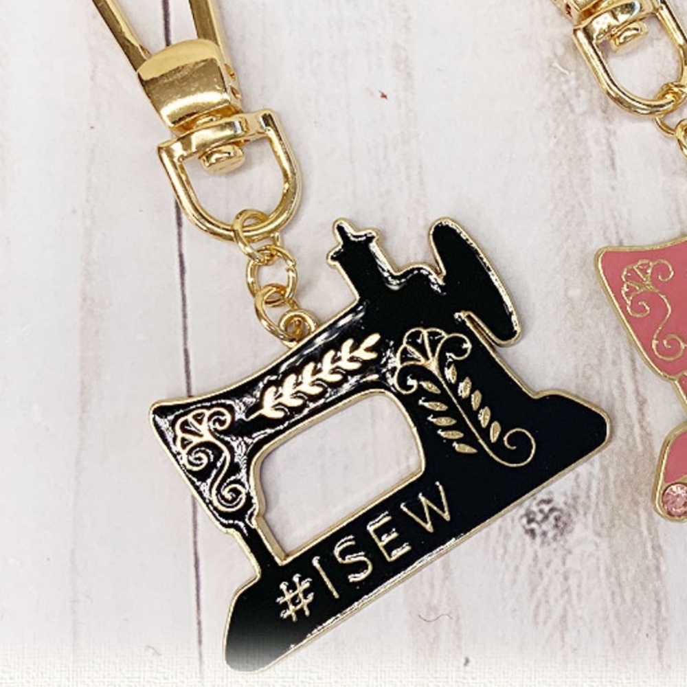 Elegant Black and Gold Sewing Machine Keychain - Picture 4 of 7